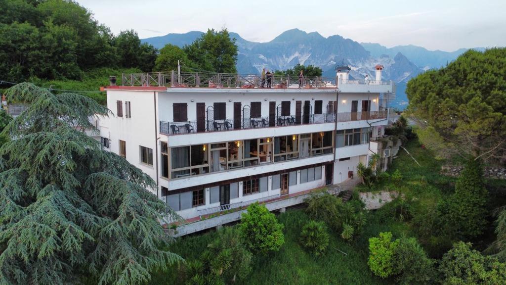 Hotel Ristorante Radar Carrara Dış mekan fotoğraf