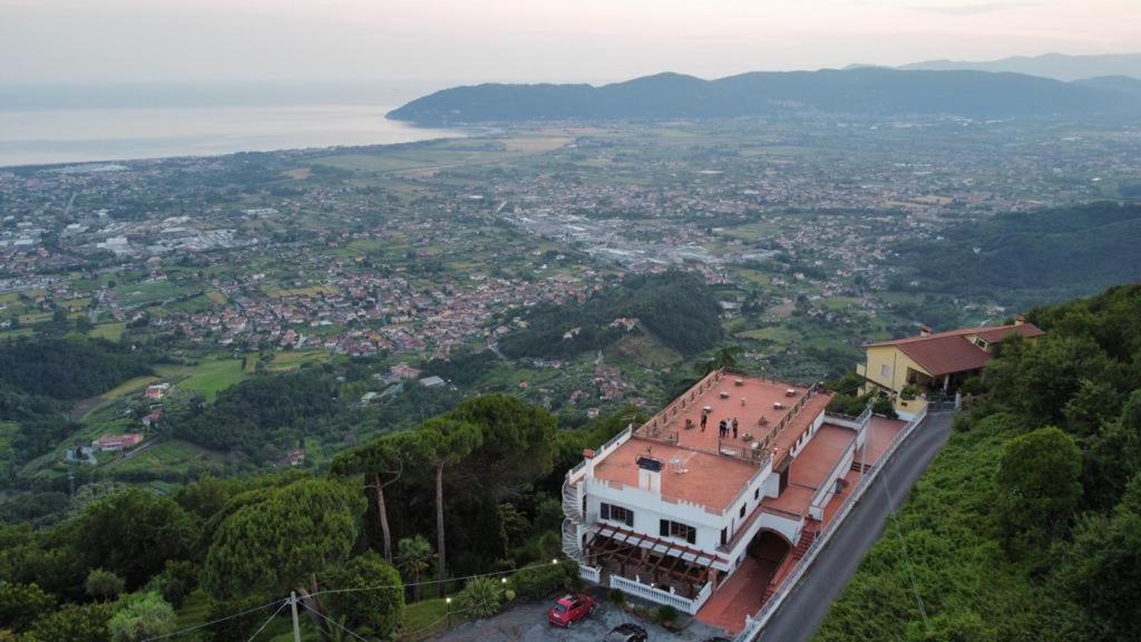 Hotel Ristorante Radar Carrara Dış mekan fotoğraf